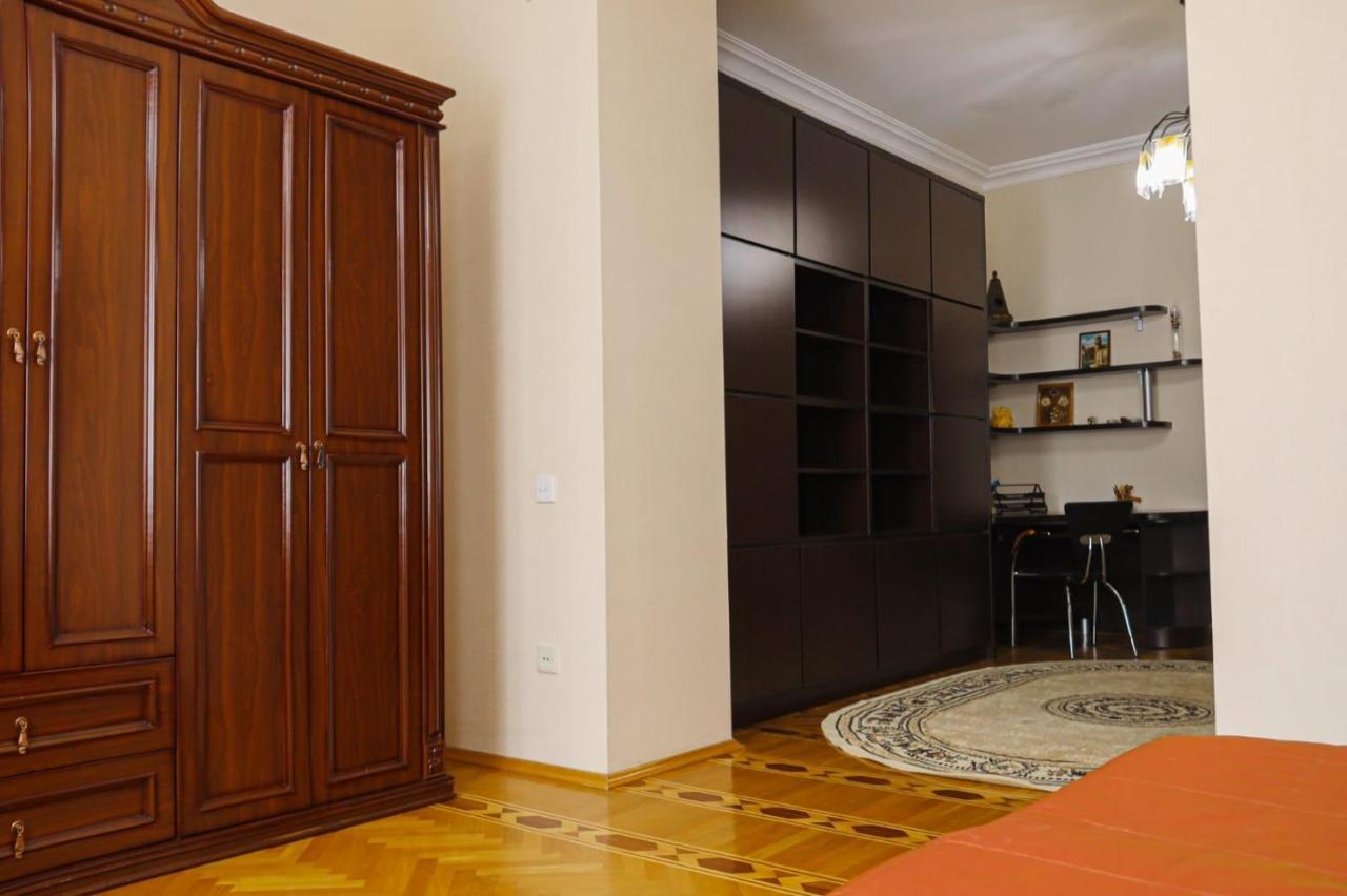 Azneft Royal Suite Apartment Sea View Baku Exterior foto