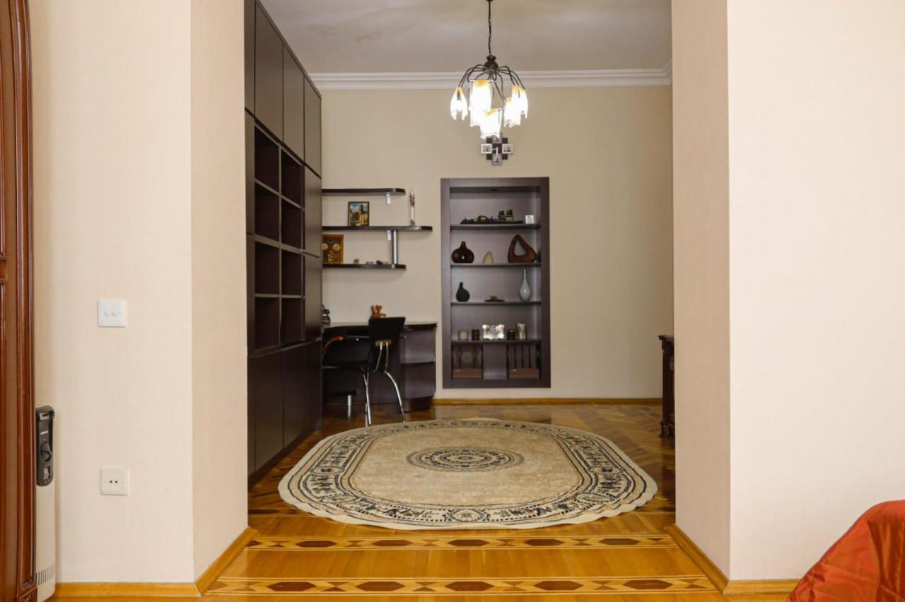 Azneft Royal Suite Apartment Sea View Baku Exterior foto